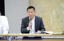 前原副校長